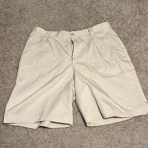 Men's Under Armour Golf Shorts, Khaki, Size 34, 207276